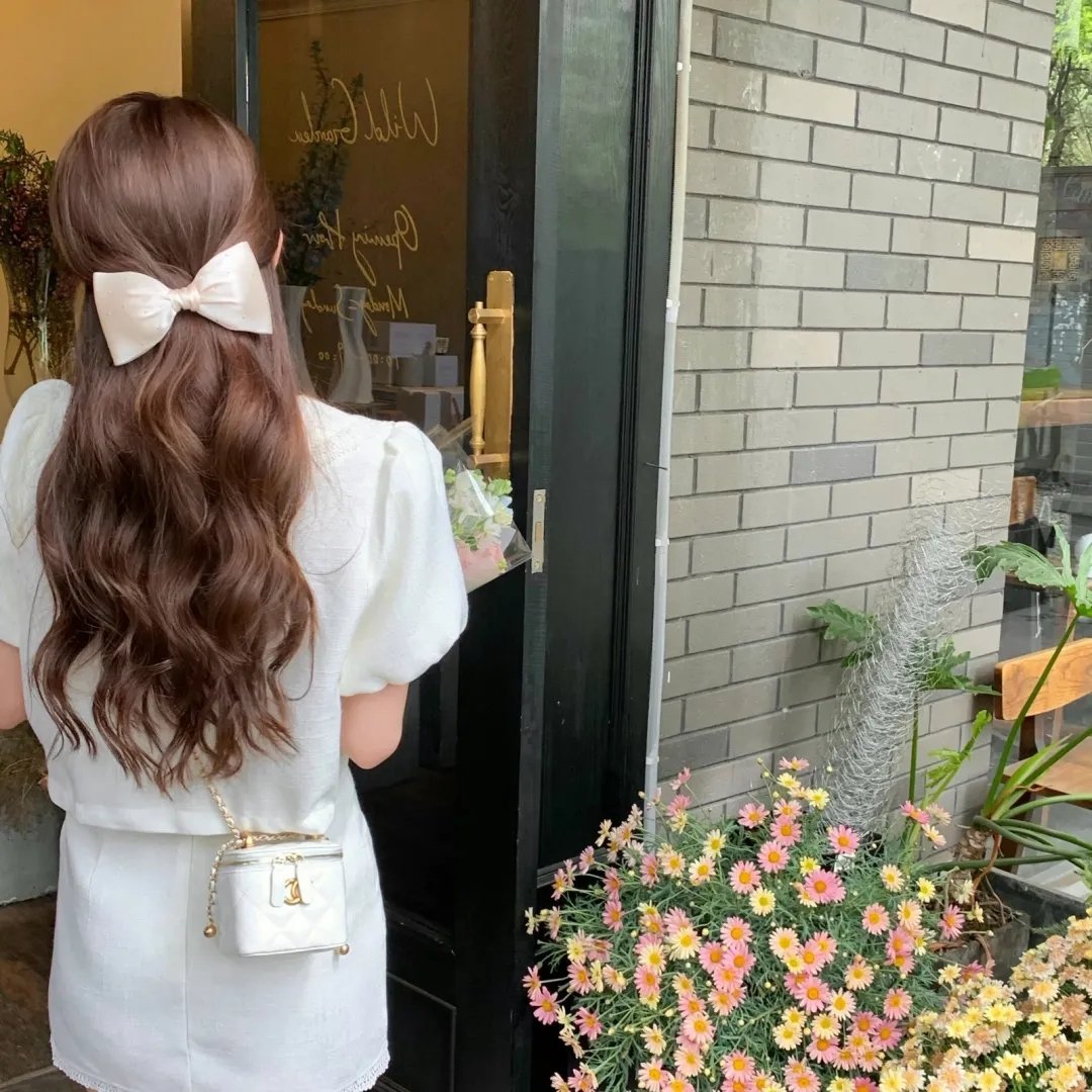 地缚少年花子君